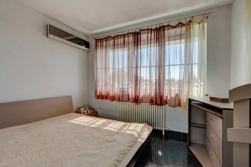 Corbeanca, Laguna Albastra