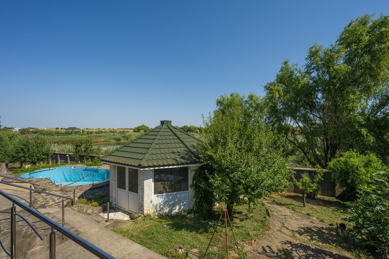 Corbeanca, Laguna Albastra