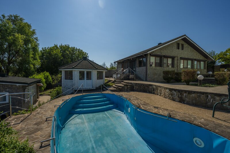 Corbeanca, Laguna Albastra